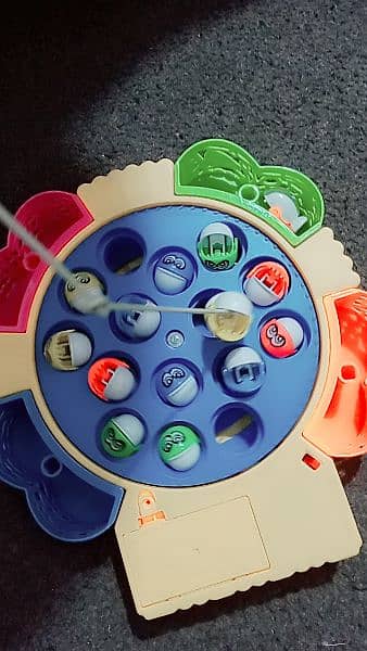Fishing Game with Rotating Board & Music 15 Fishes 0