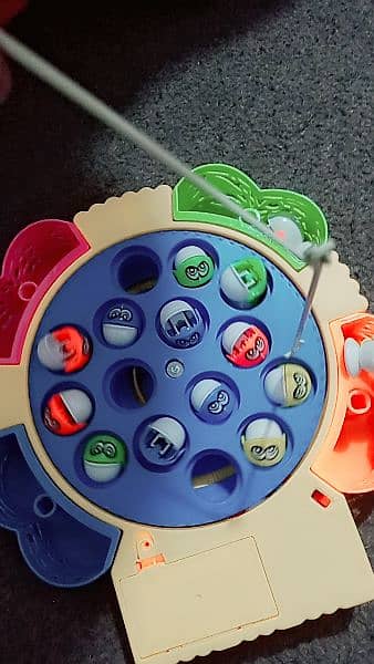 Fishing Game with Rotating Board & Music 15 Fishes 1