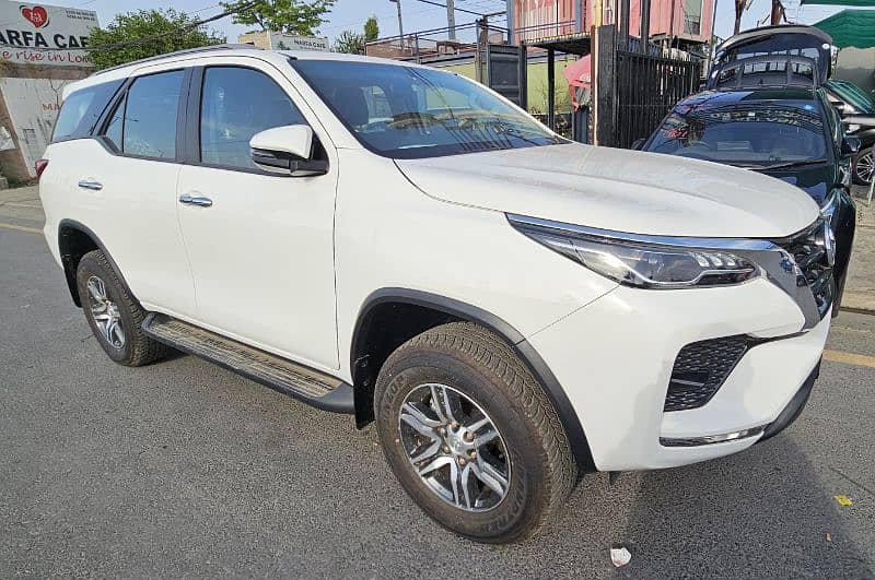 New Invoiced Toyota Fortuner G petrol 2023 un used 2