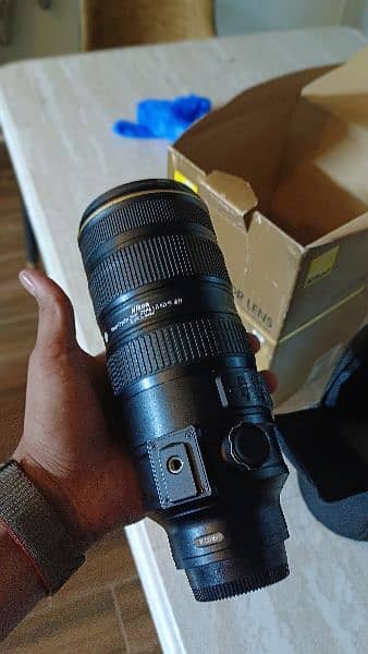 Nikon AF-S NIKKOR 70-200mm f/2.8E FL ED VR Lens 1