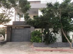 300 Yards House with 8 bedrooms & bathrooms VIP block University Road