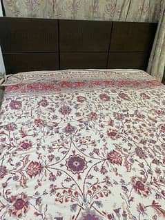 queen size bed without mattress wodden