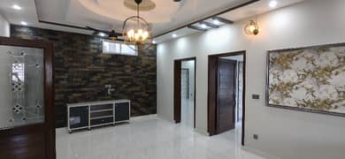 8 MARLA LEVISH HOUSE FOR SALE | NEAR TO GARDEN | SUPER HOT LOCATION