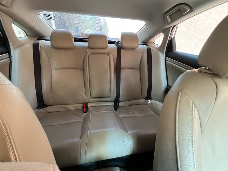 Honda Civic Oriel 2019 15