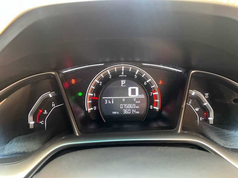 Honda Civic Oriel 2019 18