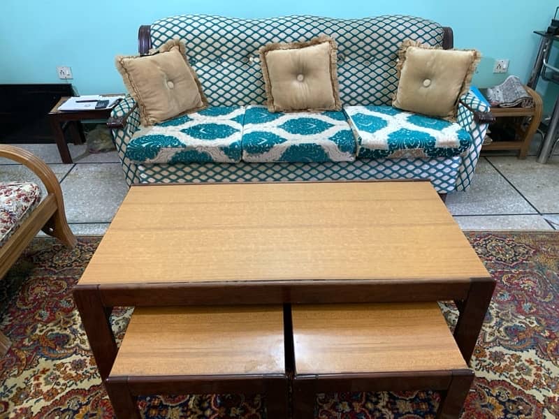 Sofa set & tables 0