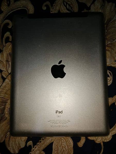 apple ipad 3 silver colour 0