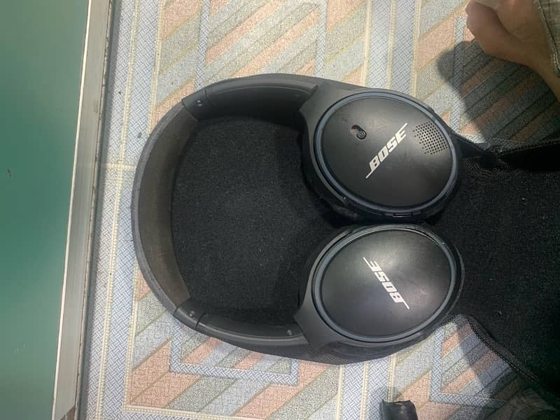 we have  all kind of Bose’ headphones and speakers 3