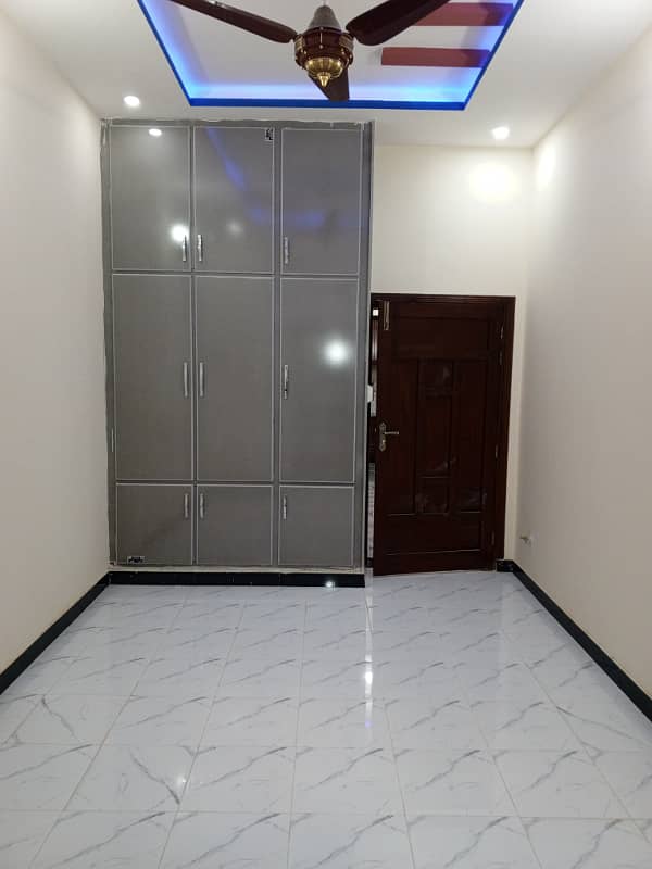 New ground prosn available for rent in model town phs 1 7