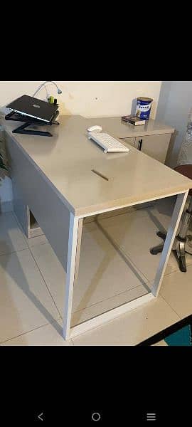 Workstation Cubicals Executive Officer Tables Desk Available 3