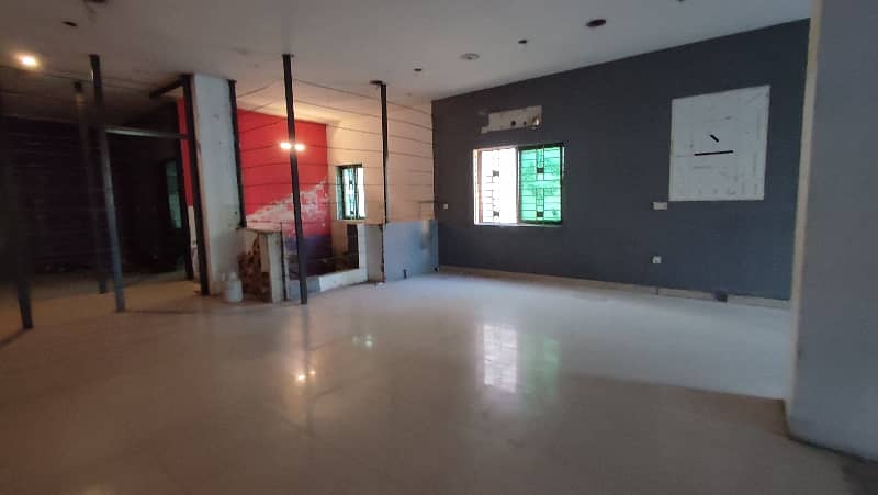 1200 Sqft Hall Available For Rent 8