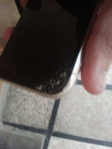 iPhone 11 for sell only screen broken face is ok 0