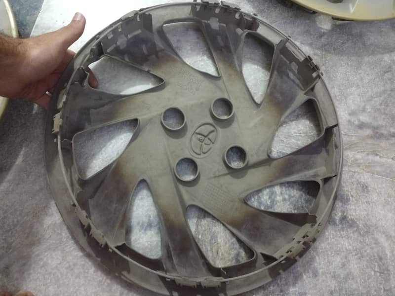 Toyota Aqua Original wheel caps 1