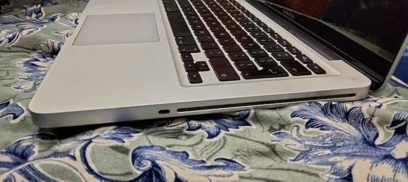 Macbook Pro (13 Inch - Mid 2012) 2