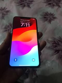 Iphone 11 pro max + 4 months sim time