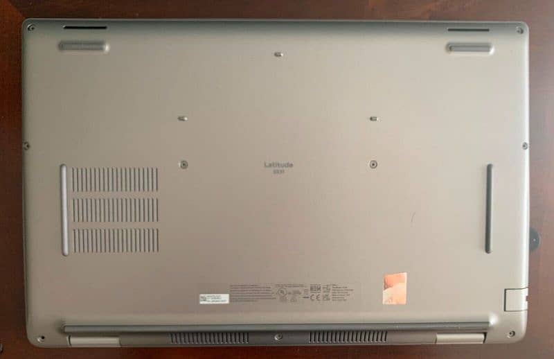 #Dell Latitude 5530 slim tough Ultrabook / 12th gen Core i7 8