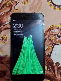 Oppo A71 orignal box and charger available he