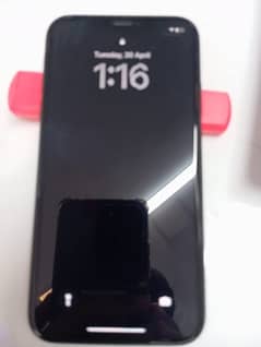 iPhone 11 non pta 100% original condition. irgent sale