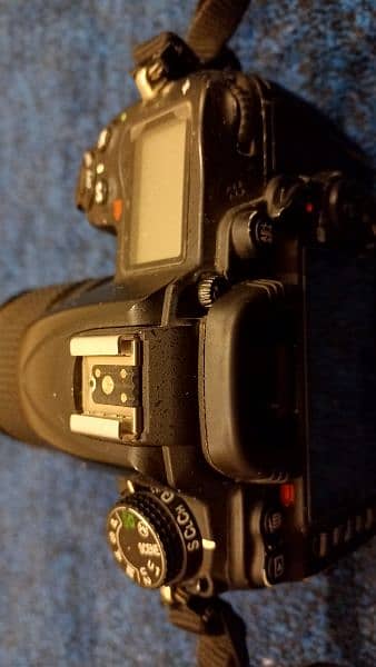 Nikon D7000 with 2 lense, (50mm 1:1.8 & 13.135mm). 2