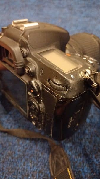 Nikon D7000 with 2 lense, (50mm 1:1.8 & 13.135mm). 4