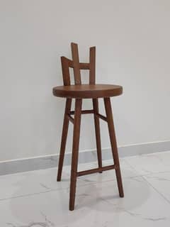 Minimal stool 0