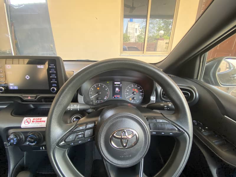 Toyota Yaris Hatchback 10