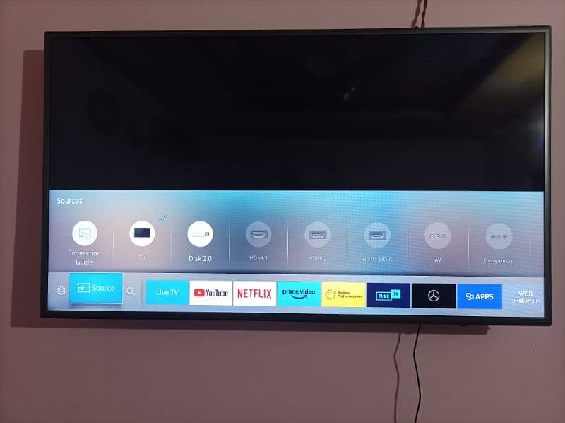 Samsung full HD 6 series 49inch smart tv like a new with box 3