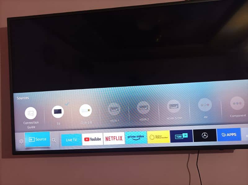 Samsung full HD 6 series 49inch smart tv like a new with box 4