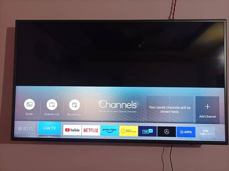 Samsung full HD 6 series 49inch smart tv like a new with box 6