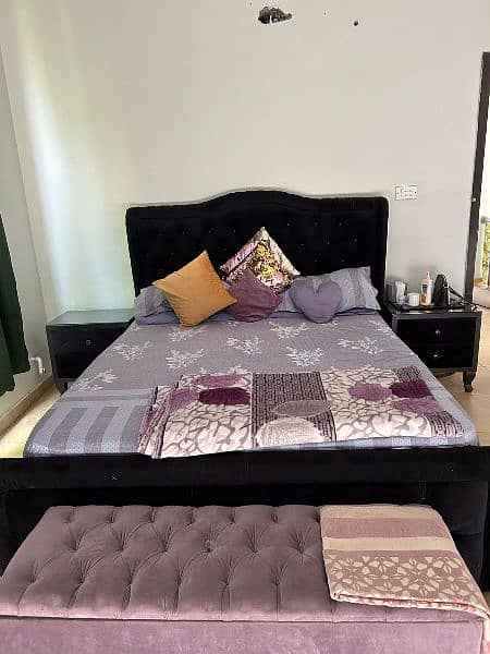 cushioned bed in Black velvet with side tables without mattress 6