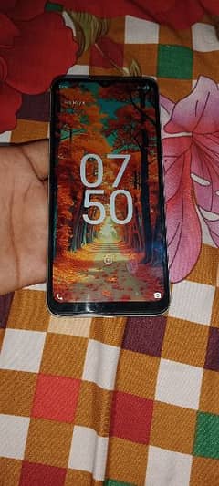 itel a05s in warntey 4+4(64) with charger 94ignal