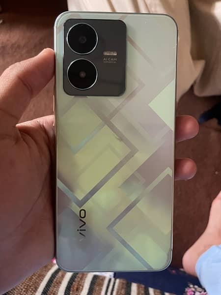 vivo Y22 4/64 without box and charger 1