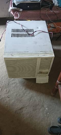 Used old AC 1.5 ton, in off condition,