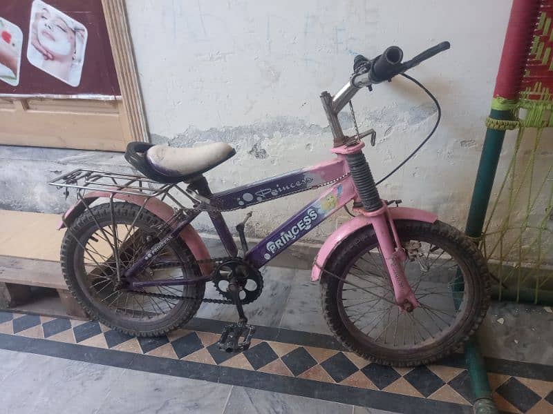 Bicycle for kids in working condition for sale 7 sy 10 yrs k lye 0