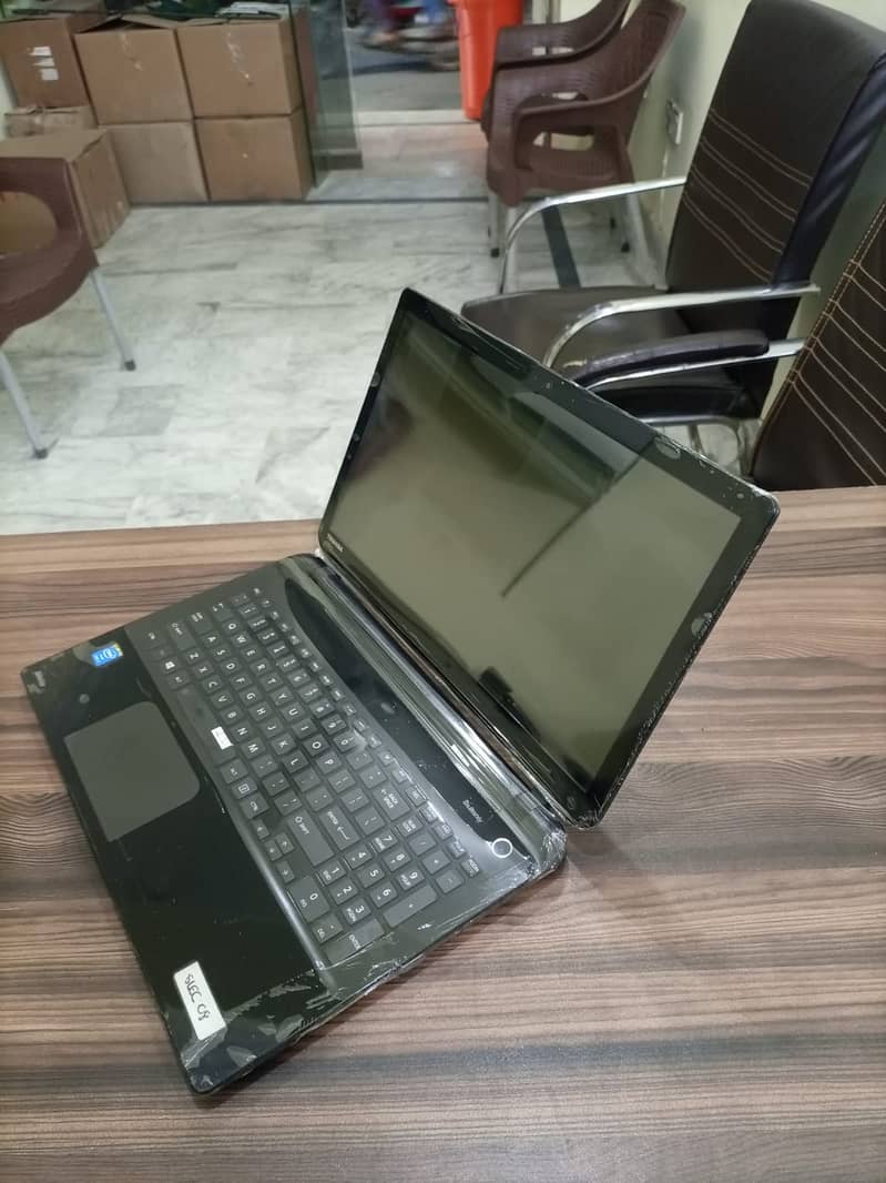 Toshiba L50-B Core i7 4th Gen 8GB Ram 500GB HDD 30 Days Check Warranty 1