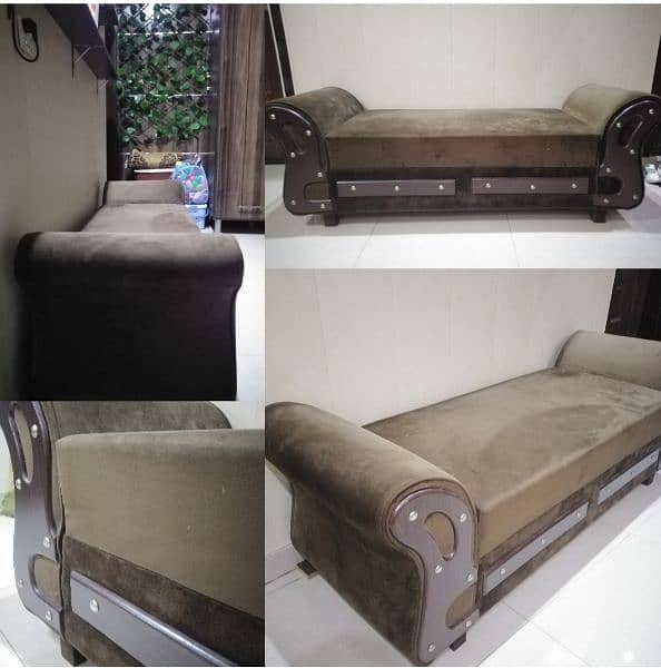 2 Seater Dewaan for Sale ( Excellent Condition) 0