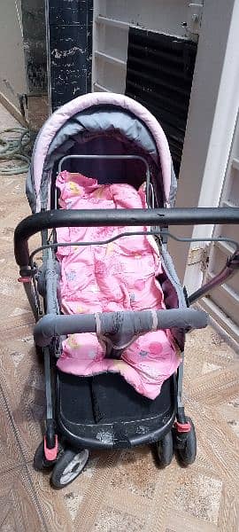 baby pram In good Condition with reasonable price 2