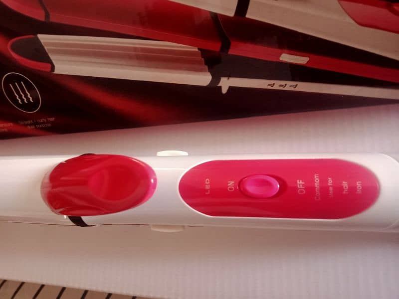 Imported 3 in 1 professional Hair Iron 3