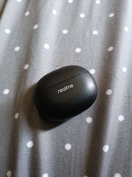 Realme buds t100 1