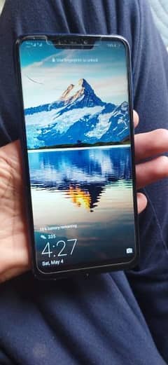 Huawei Honor 8c3731 PTA official just glass crack all OK only mobile