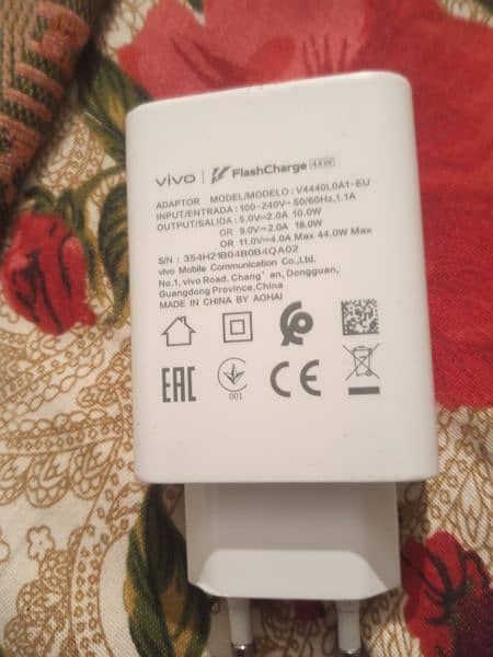 Vivo 44 wat flesh fast original box wala charger 03129572280 0