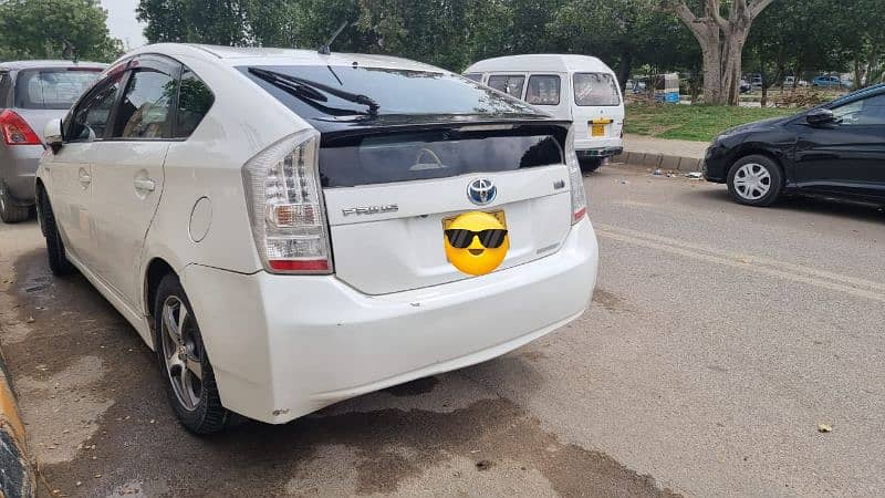 Prius 2011 model 2015 reg only 2 piece touch up 0