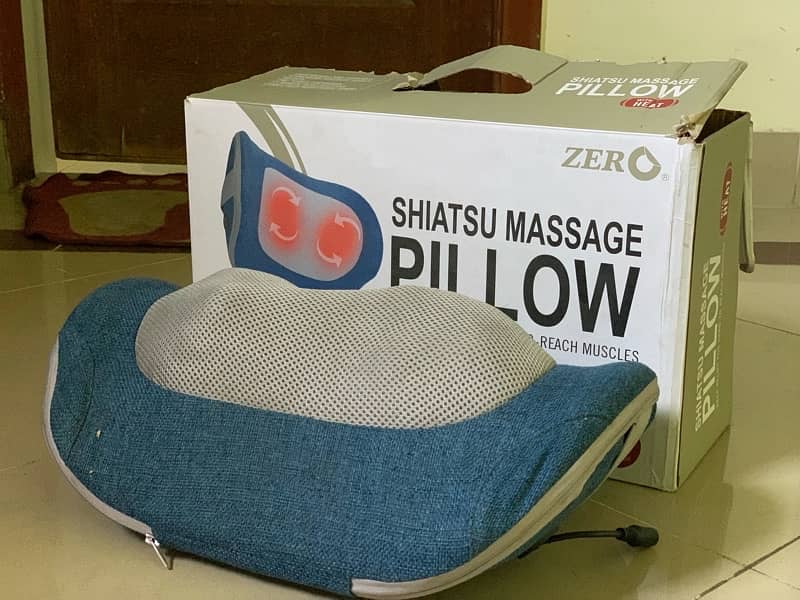 Shiatsu Massager Pillow for Relaxing Muscles 0