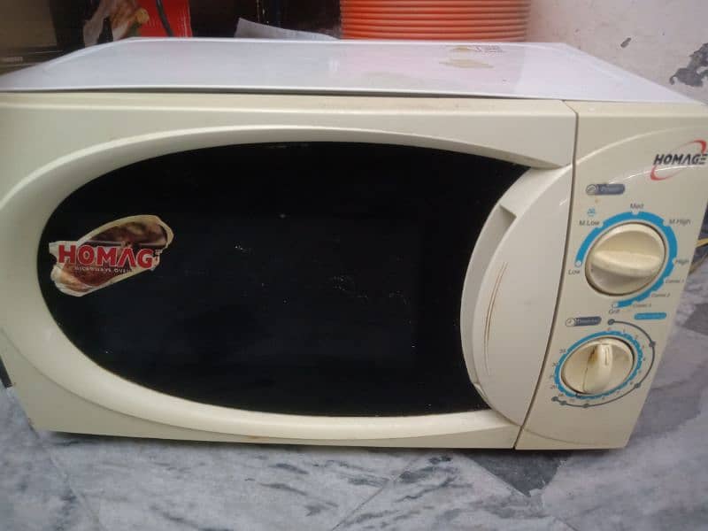 Uses microwave oven in perfect condition 0