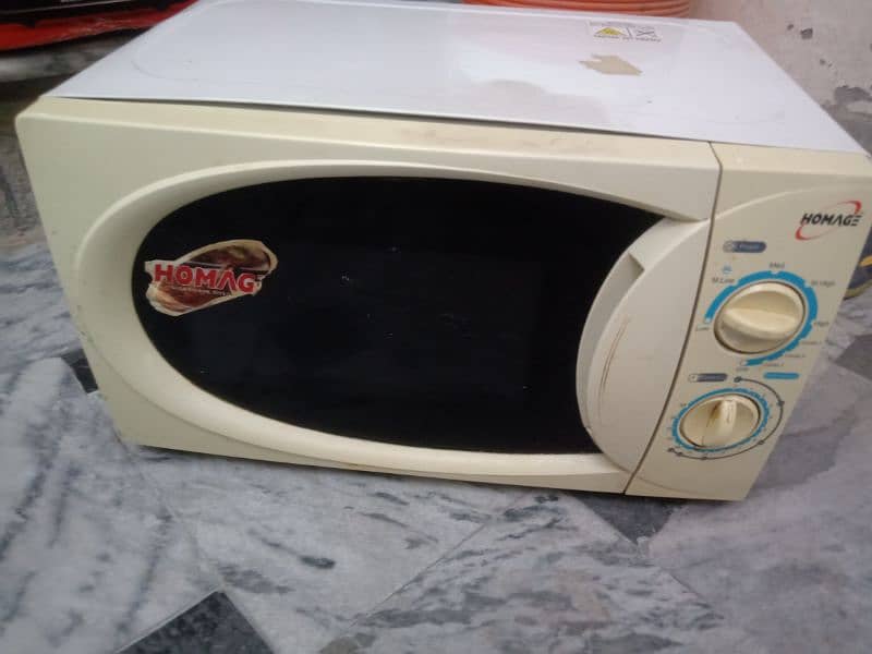 Uses microwave oven in perfect condition 1