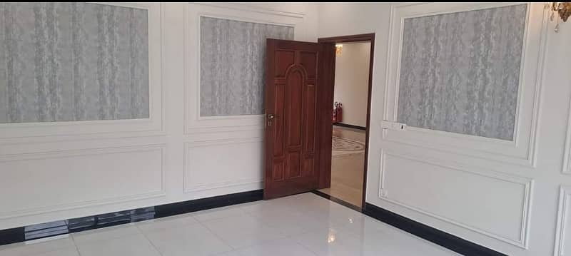 500 Yard Independent Ground Floor Portion 3 Bedrooms With Servant Room Garden Near AOHS DOHS National Stadium 6