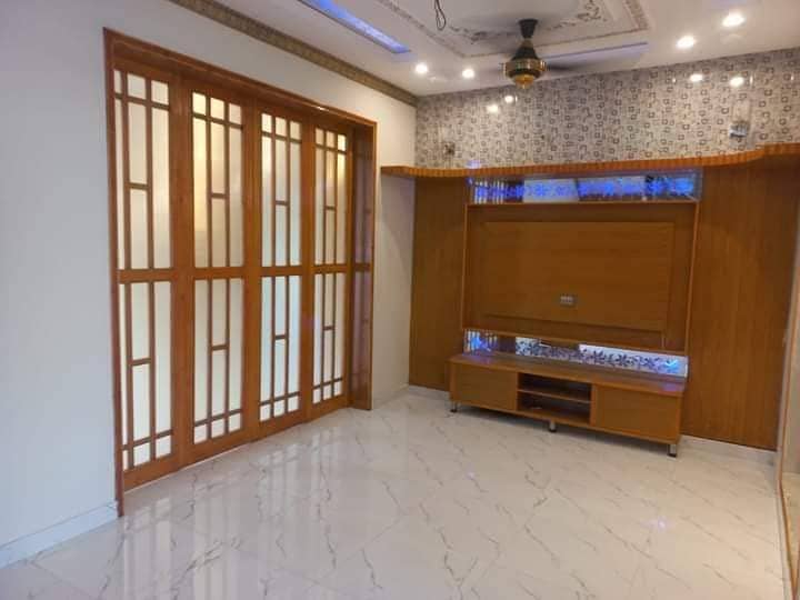 Extremely Neat And Clean 240 Yard Upper Portion 3 Bed Rooms With New Washrooms Kitchen Kda Officers Society Top Class Society Back National Stadium 0