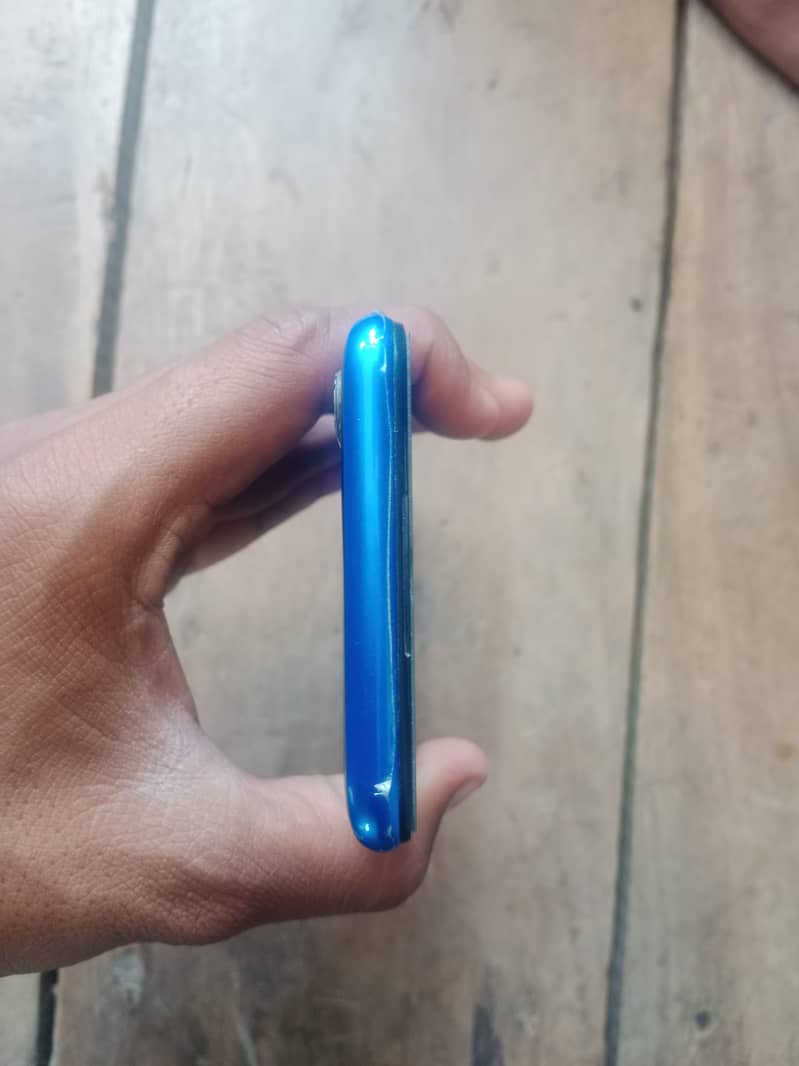 realme 5 4/64 10/10 for sale all accessories available 8