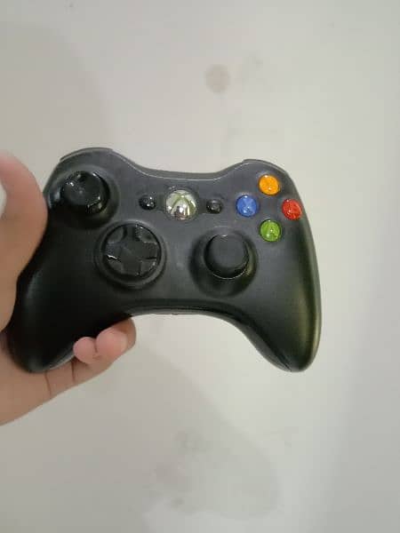 Xbox360 condition 10/10 with one wireless controller 0