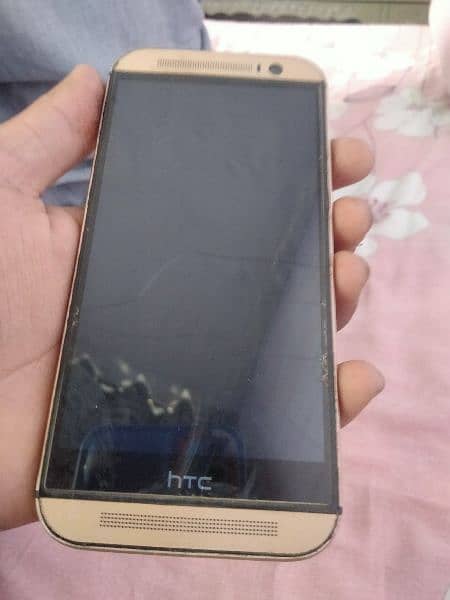 HTC one m8 32 GB memory 3